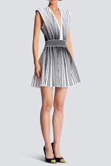 Two-tone v-neck sleeveless flared knit mini dress