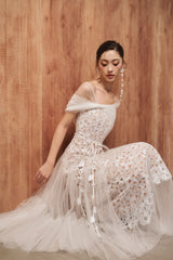 Miua Gored Gathered Lace Midi Dress in white