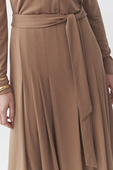 Drawstring waist midi dress in brown