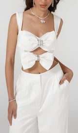 BOW-EMBELLISHED TWO-PIECE SUIT IN WHITE DRESS STYLE OF CB