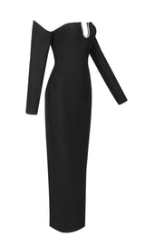SLIM-FIT CHEST HOLLOW OFF-THE-SHOULDER MAXI DRESS IN BLACK styleofcb