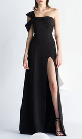 ONE-SHOULDER MOP DRESS IN BLACK styleofcb
