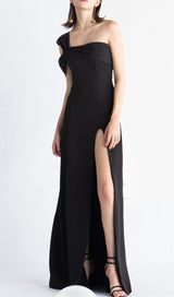 ONE-SHOULDER MOP DRESS IN BLACK styleofcb