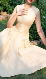 SLEEVELESS CORSET MIDI DRESS IN BEIGE DRESS STYLE OF CB
