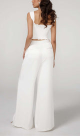 BOW-EMBELLISHED TWO-PIECE SUIT IN WHITE DRESS STYLE OF CB