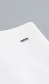 FEATHERS JACKET AND SHORT SKIRT IN WHITE DRESS STYLE OF CB