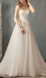 THREE-DIMENSIONAL FLOWER DRAG-TAILED WEDDING DRESS IN WHITE styleofcb