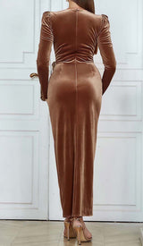 LONG SLEEVE VELVET MIDI DRESS IN BROWN DRESS STYLE OF CB