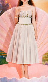 SPLICED FLORAL SLEEVELESS MIDI DRESS IN LIGHT GRAY DRESS STYLE OF CB