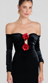 ZANNA OFF SHOULDERS FLOWERS VELVET MAXI DRESS IN BLACK