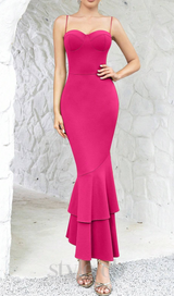 SOLID MERMAID HEM CAMI DRESS IN RED