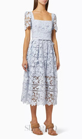 LACE MIDI DRESS IN GUIPURE