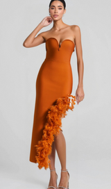 OSTRICH FEATHER BANDAGE DRESS WITH V-NECKLINE IN BROWN