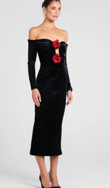 ZANNA OFF SHOULDERS FLOWERS VELVET MAXI DRESS IN BLACK