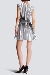 Two-tone v-neck sleeveless flared knit mini dress