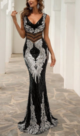 BACKLESS WAIST PERSPECTIVE V-NECK DRESS IN BLACK styleofcb 