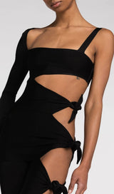 CUT OUT SINGLE-SLEEVE JUMPSUIT IN BLACK DRESS STYLE OF CB 