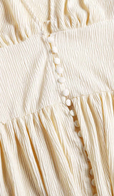 BUTTON-FRONT PUFFED SLEEVES MAXI DRESS IN WHITE DRESS STYLE OF CB 