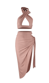 Irregular umbilical suit. ohmogo 