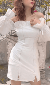 Long-sleeved dress with melange lace.