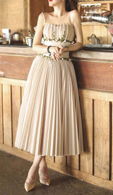 SPLICED FLORAL SLEEVELESS MIDI DRESS IN LIGHT GRAY DRESS STYLE OF CB 